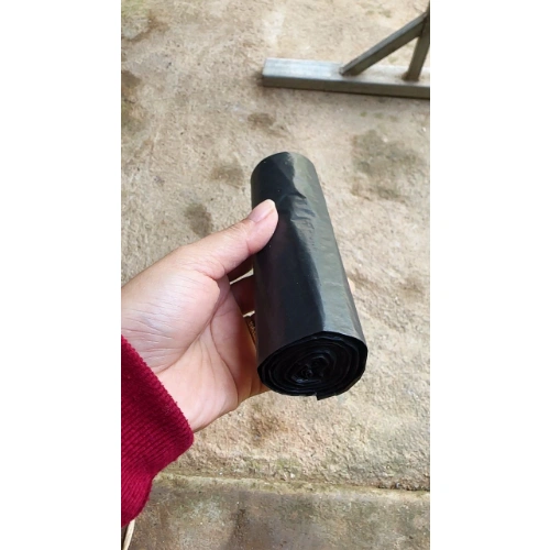 1 sét 3 cái 1 cuộn như này.tôi thấy chất lượng túi rác khá tốt và bền.kích thước túi vừa vặn với thùn rác nhà tôi.sài hết mình sẽ ủng hộ tiếp nha