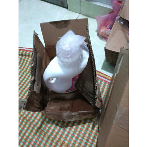 Sản phẩm nhận về bị vỡ, shop đã chủ động đổi hàng mới. Shop uy tín sẽ quay lại ủng hộ
